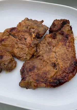 Une photo de Côtés de porc marinées grillées à la plancha