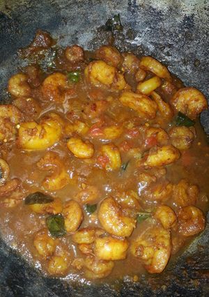 A picture of Prawn masala.