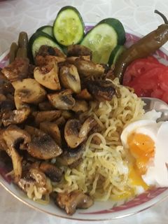 عکسی از دستور نودلیت و قارچ کُره ای