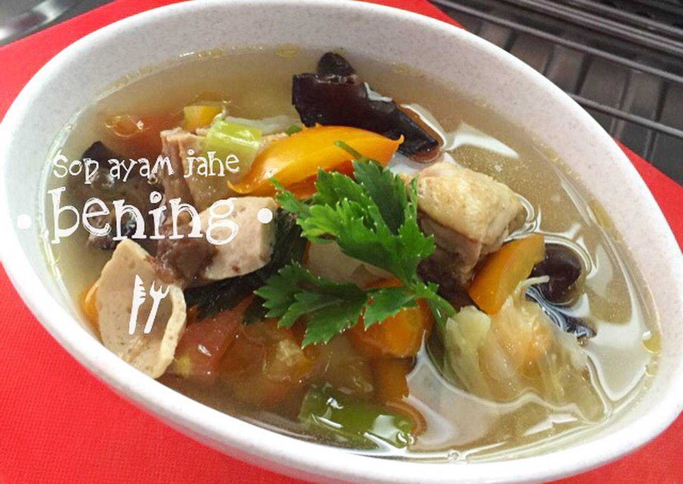 Sop ayam bening (menu anak)