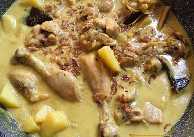 Cara Memasak Opor Ayam Kentang Kekinian