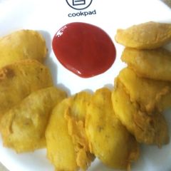 A picture of Aloo ke pakorey.