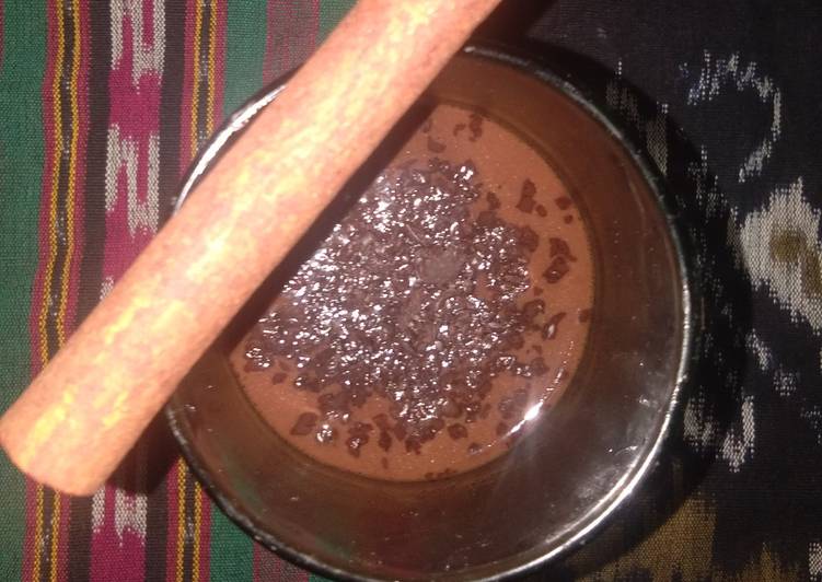 Langkah Mudah untuk Menyiapkan Dark Coklat Panas, Vanilla Madu &amp; Kayumanis Anti Gagal