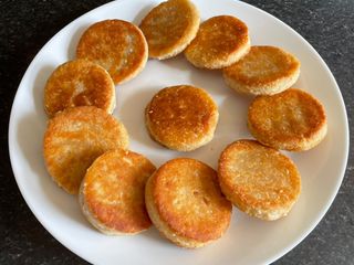 Coconut and sesame Biscuits: