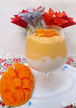 A picture of Mango Dalgona MilkShake.