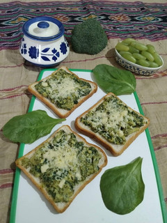 A picture of Broccoli Spinach Toast.