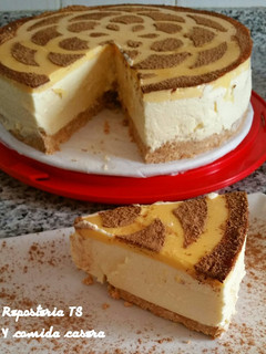 Una foto de Tarta de mousse de natillas