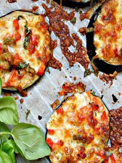 Una foto de Minipizzas de berenjena tranquila