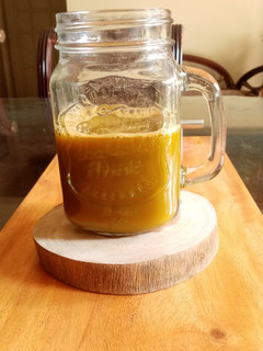Golden Juice (সুন্দর গ্লোয়িং ত্বকের জন্য) রেসিপির প্রধান ছবি