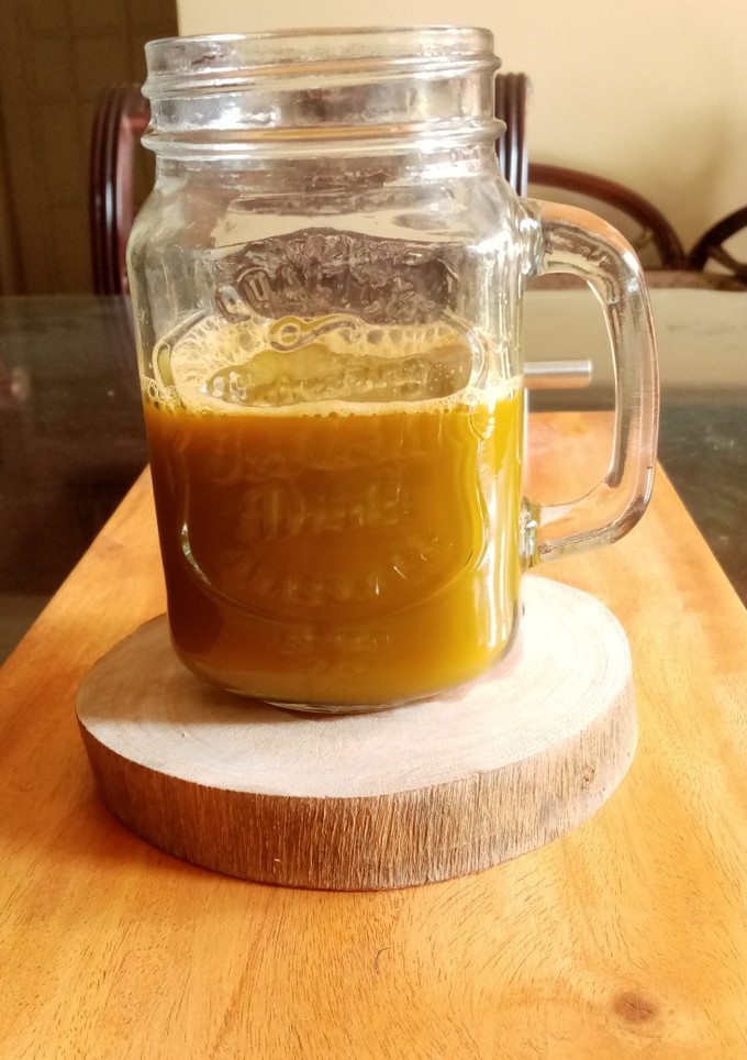 Golden Juice (সুন্দর গ্লোয়িং ত্বকের জন্য) রেসিপির প্রধান ছবি