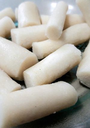 Foto resep Homemade Korean Rice Cake (가래떡 = Garaetteok) untuk Tteokbokki