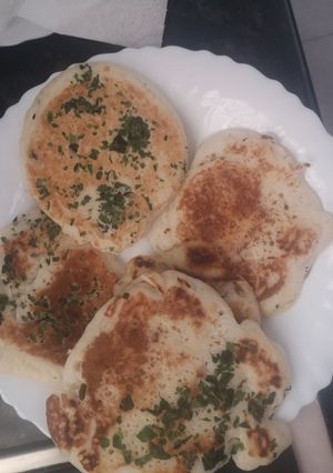 Foto principal de Panecitos pequeños sin horno de perejil o canela