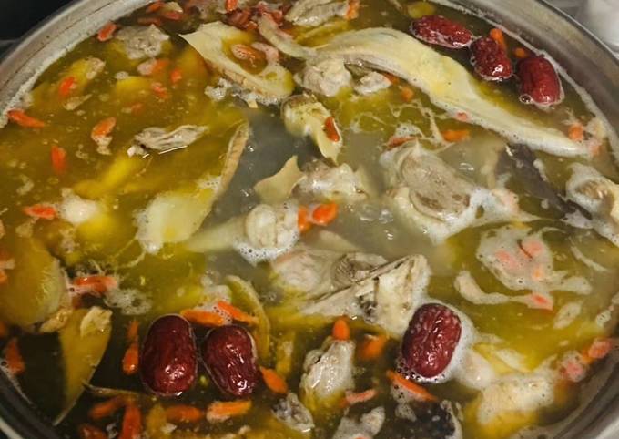 Soup Ayam Bumbu Rempah Chinese