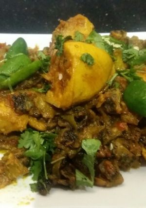 A picture of Karelay gosht(chicken).