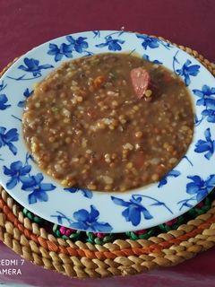 Una foto de Lentejas estofadas, con chorizo y panceta