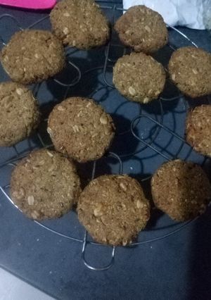 Una foto de Galletitas saludables de maní, avena y coco, sin azúcar