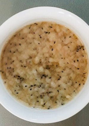 Hình của món Chè thanh long cho bé dưới 1 tuổi.