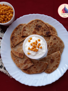 કાચા કેળા-પૌવા સ્ટફ્ડ પરાઠા (Raw banana-poha stuffed paratha rec રેસીપી મુખ્ય ફોટો