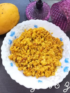 A picture of Mango Kalakand with Split Milk.