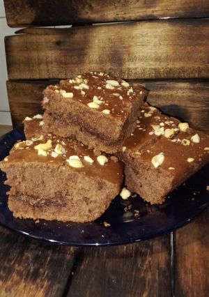 Una foto de Torta de maní con chocolate