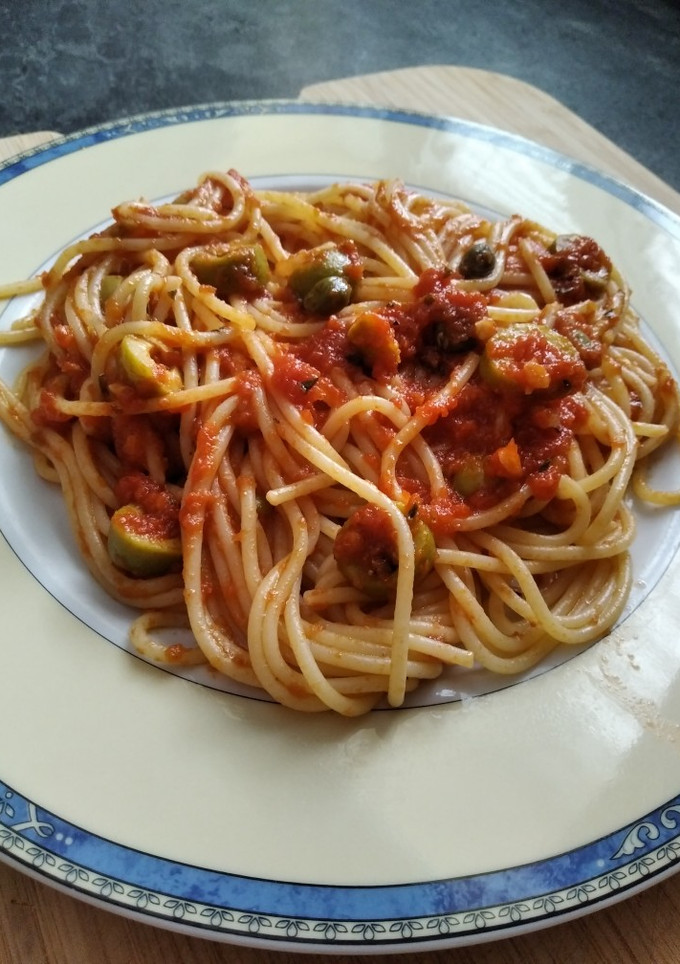 Una foto de Spaghetti a la putanesca
