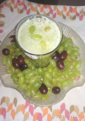 લીલી દ્રાક્ષ નો જ્યુસ (Green Grapes Juice Recipe In Gujarati) રેસીપી મુખ્ય ફોટો