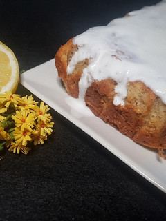 Una foto de Plum cake limón estilo Starbucks
