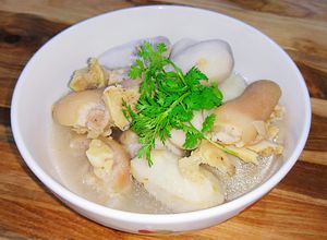 Hình của món Canh khoai sọ giò heo.