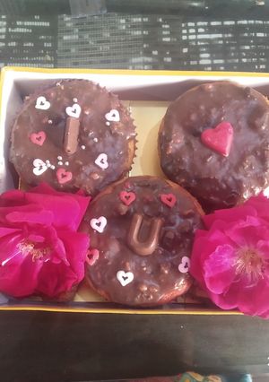 A picture of Rose cup cake.