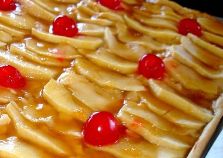 Tarta de manzana con crema pastelera