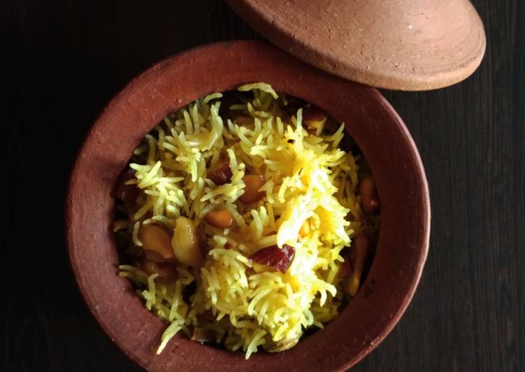 Simple Way to Prepare Ultimate Basanti Pulao (Bengali Sweet Yellow Pulao)