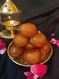 Bite size gulab jamun
