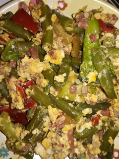 Una foto de Revuelto de verduras con jamón