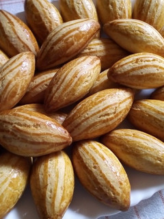 صورة لوصفة حلوة لشرب القهوة بالبرتقال