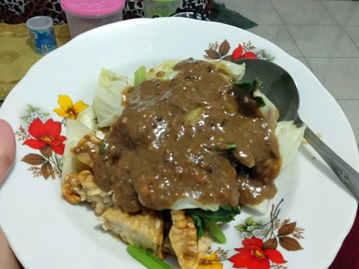 Cara Gampang Membuat Resep Rujak petis yang Bisa Manjain Lidah Anti Ribet, Menggugah Selera