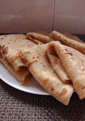 A picture of Soft layered chapatis.