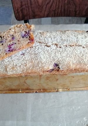 Una foto de Budín de Harina Integral con Edulcorante Líquido y Arándanos
