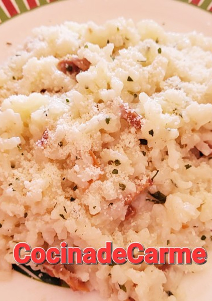 Una foto de Arroz o risotto con jamón
