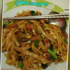 Kwetiauw Goreng Bakso রেসিপির প্রধান ছবি