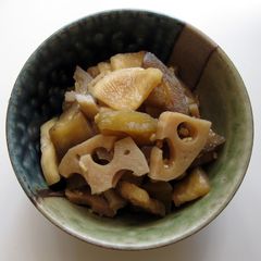 A picture of ‘Fukujinduke’ Pickles.
