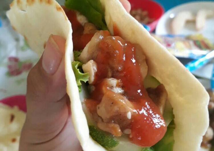 Resep Tortilla isi ayam Pedas Anti Gagal