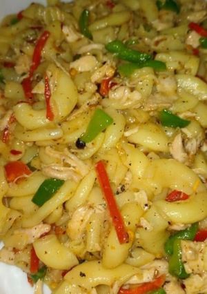 A picture of Macaroni.