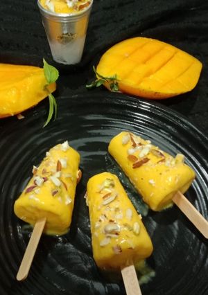 मैंगो कुल्फी आइसक्रीम (Mango kulfi ice-cream recipe in Hindi) रेसिपी मुख्य फोटो