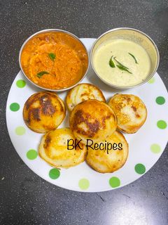 கார குழிப்பணியாரம்(Kaara kulipaniyaram recipe in Tamil) செய்முறை முக்கிய புகைப்படம்