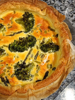 Una foto de 363. Quiche de espárragos y brócoli