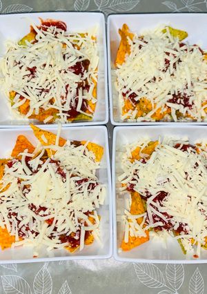 A picture of Easy nachos.