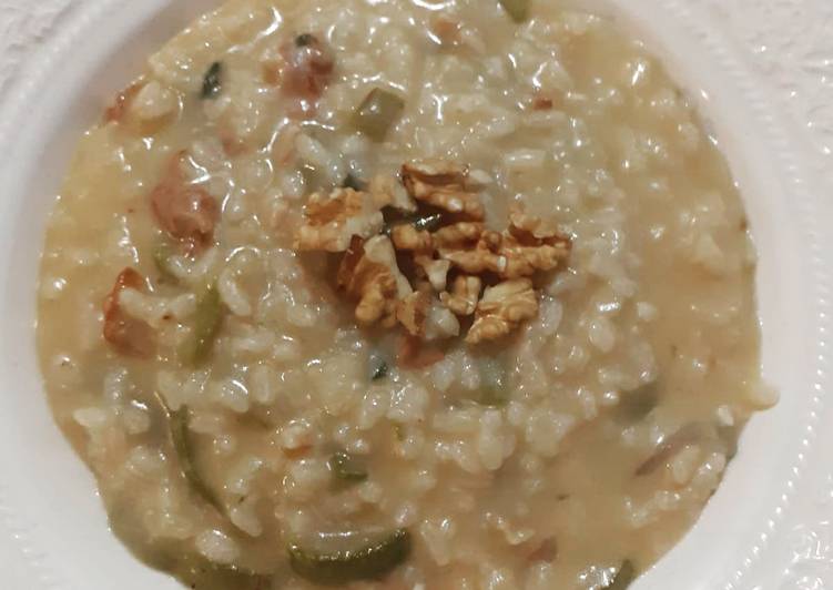 Risotto zucchine noci e taleggio