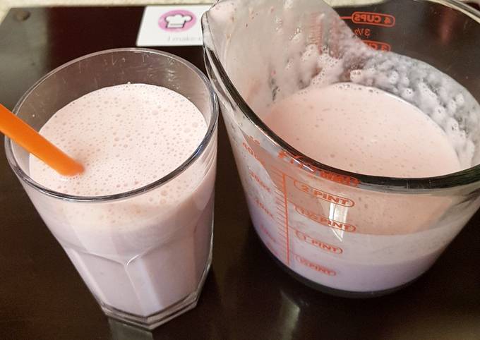 Strawberry and cream milk shake