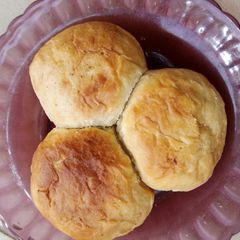 A picture of Bread roll without oven.