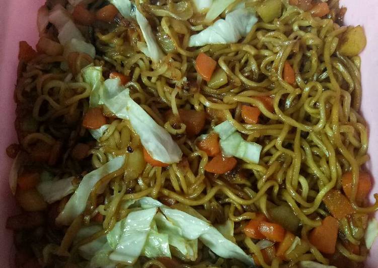 Cara Gampang Membuat Mie Goreng Tumis Sayur ala Anak Kos, Lezat Sekali